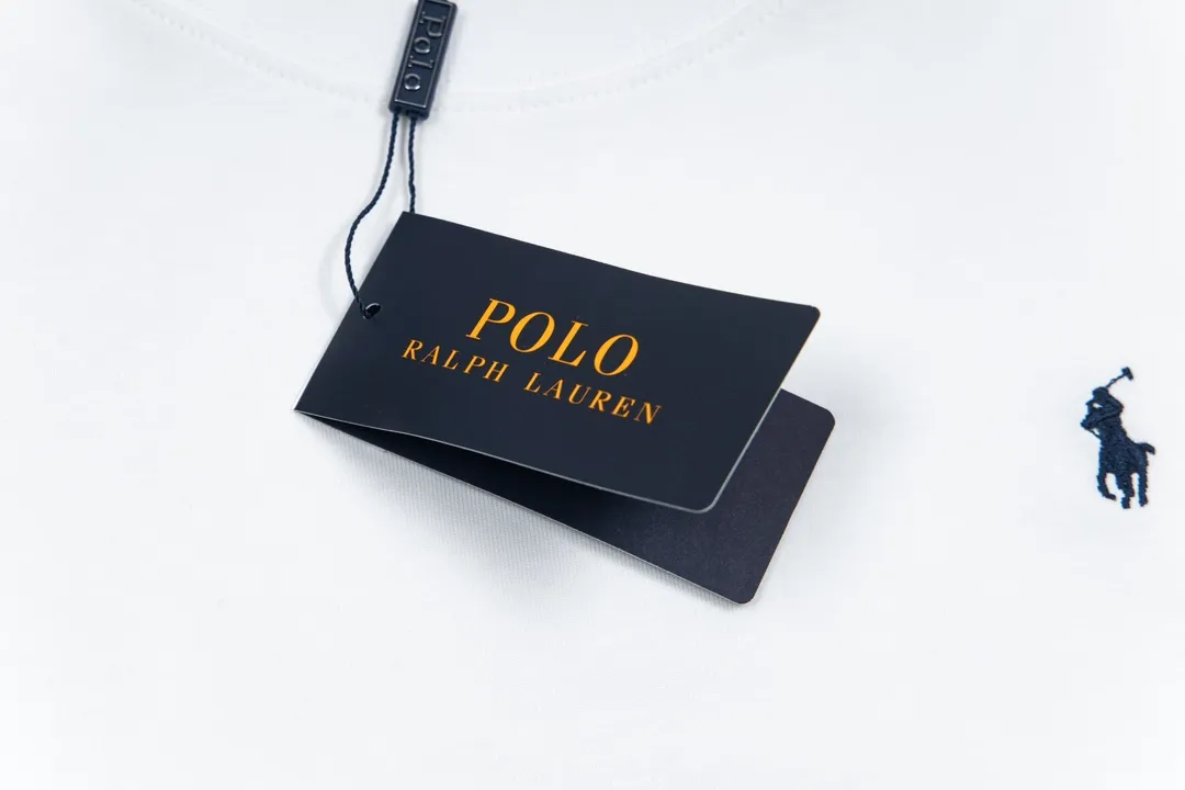 P100 Style No. Y710 Couple style is simple, beautiful and handsome😍[Ralph Lauren/Ralph Lauren] Couple wear classic embroidered cotton 240g T-shirt round neck, high quality goods, classic style has always been very popular! The workmanship details are very good! The simple round neck short-sleeved T-shirt is always the standard, with classic brand embroidery on the chest! All major stars have the same style! Best for couples. High quality goods! Xinjiang cotton micro-elastic and smooth fabric has excellent quality. Pure cotton is soft and skin-friendly. Three-dimensional design and tailoring. Classic styles are fashionable and never go out of style! Size: S-XL Color: Black White Gray Navy